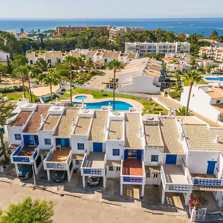 Ferienhaus Townhouse Jardim Da Oura *