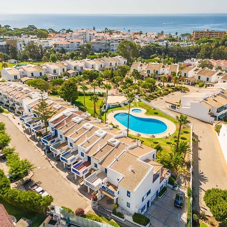 Townhouse Jardim Da Oura Ferienhaus *