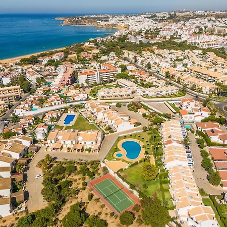 Townhouse Jardim Da Oura *